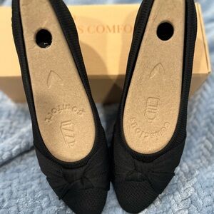 Women’s black flats Shoes